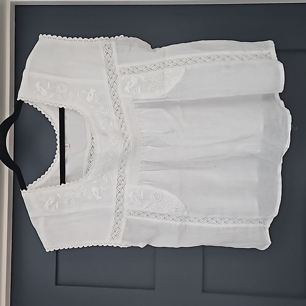 White embroidered  detailed blouse